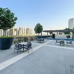 2-Br Getaway At Palace Residences, Dubai Creek