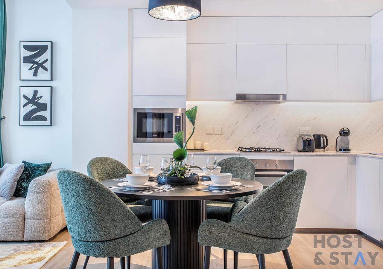 2-br Getaway At Palace Residences, Creek Apartment Dubai