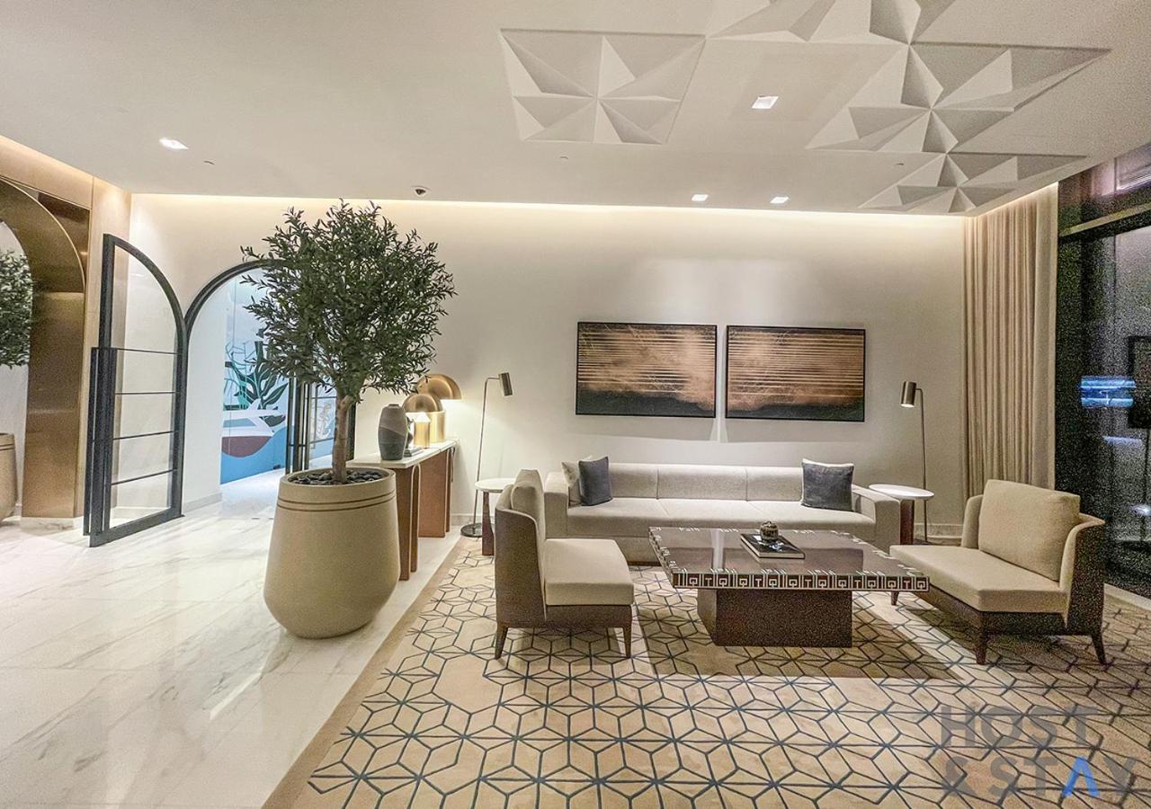 2-br Getaway At Palace Residences, Creek