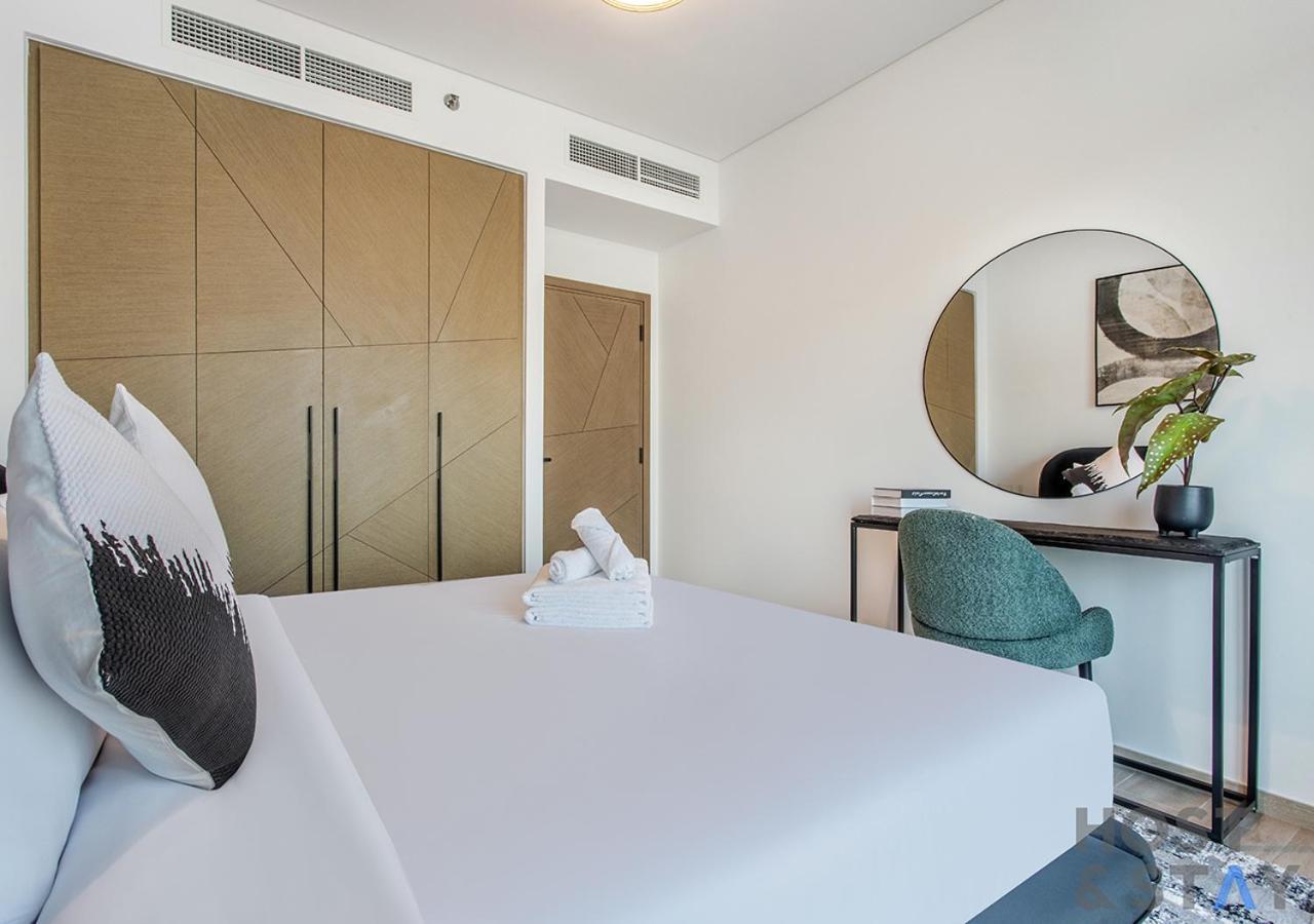 2-br Getaway At Palace Residences, Creek Apartment Dubai